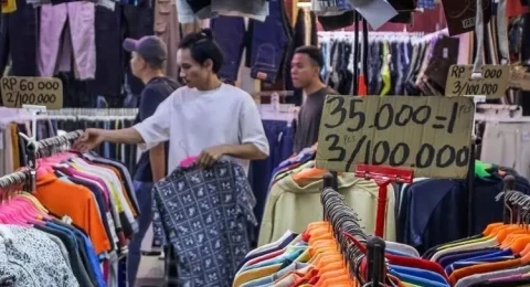 Simalakama Larangan Thrifting: Industri Tekstil Selamat, Pasar Gelap Bisa Tumbuh Subur